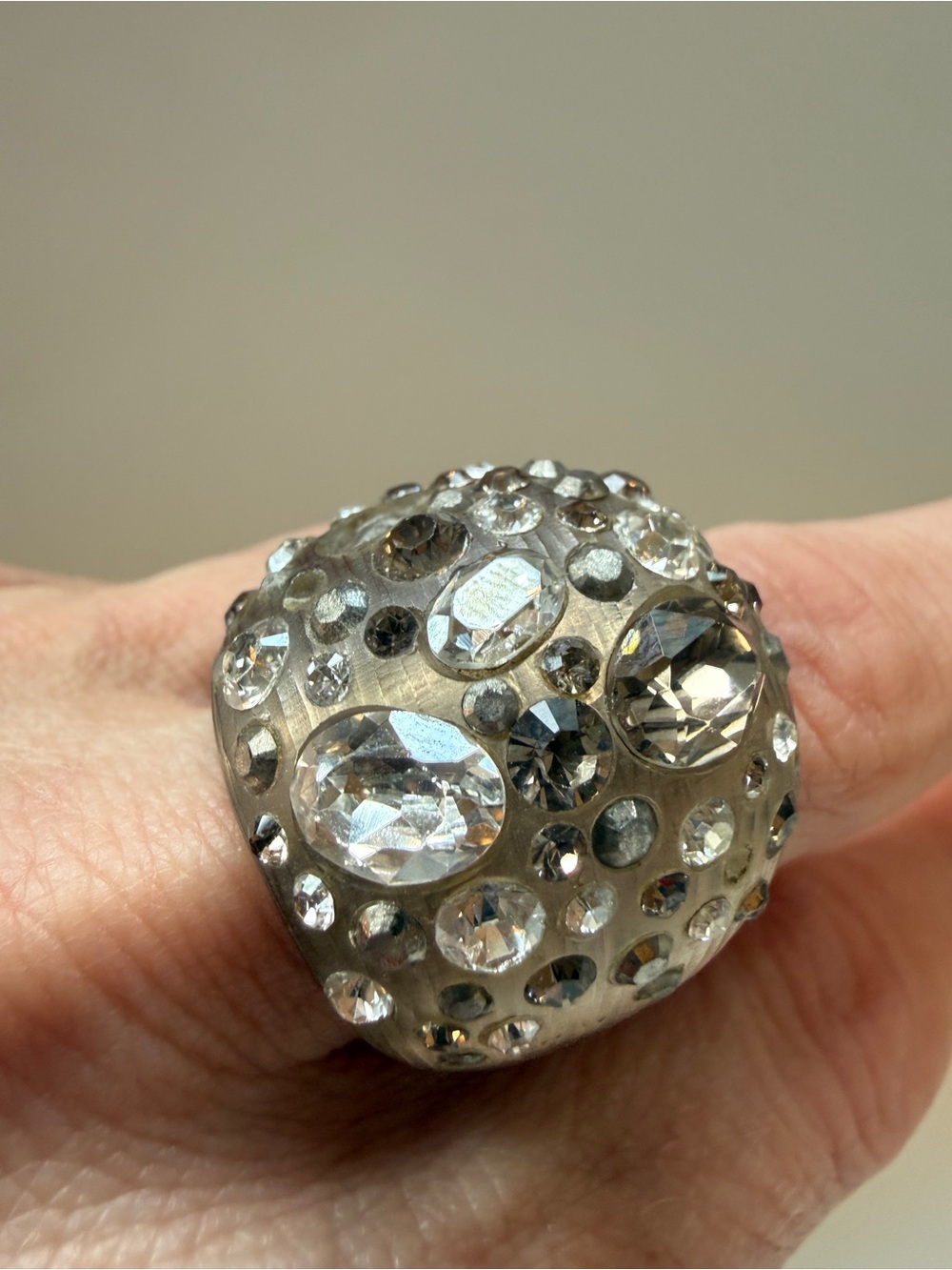 Alexis Bittar crystal statement cocktail ring - Picture 3 of 9